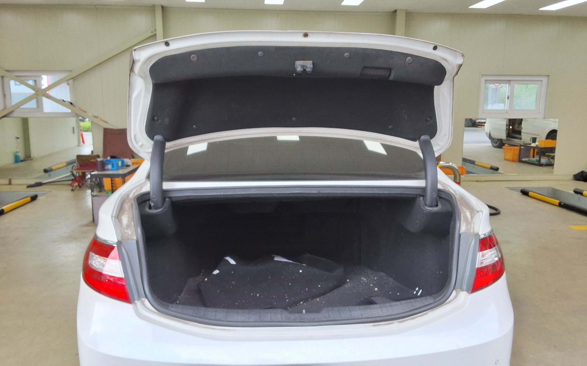 2016 - hyundai grandeur