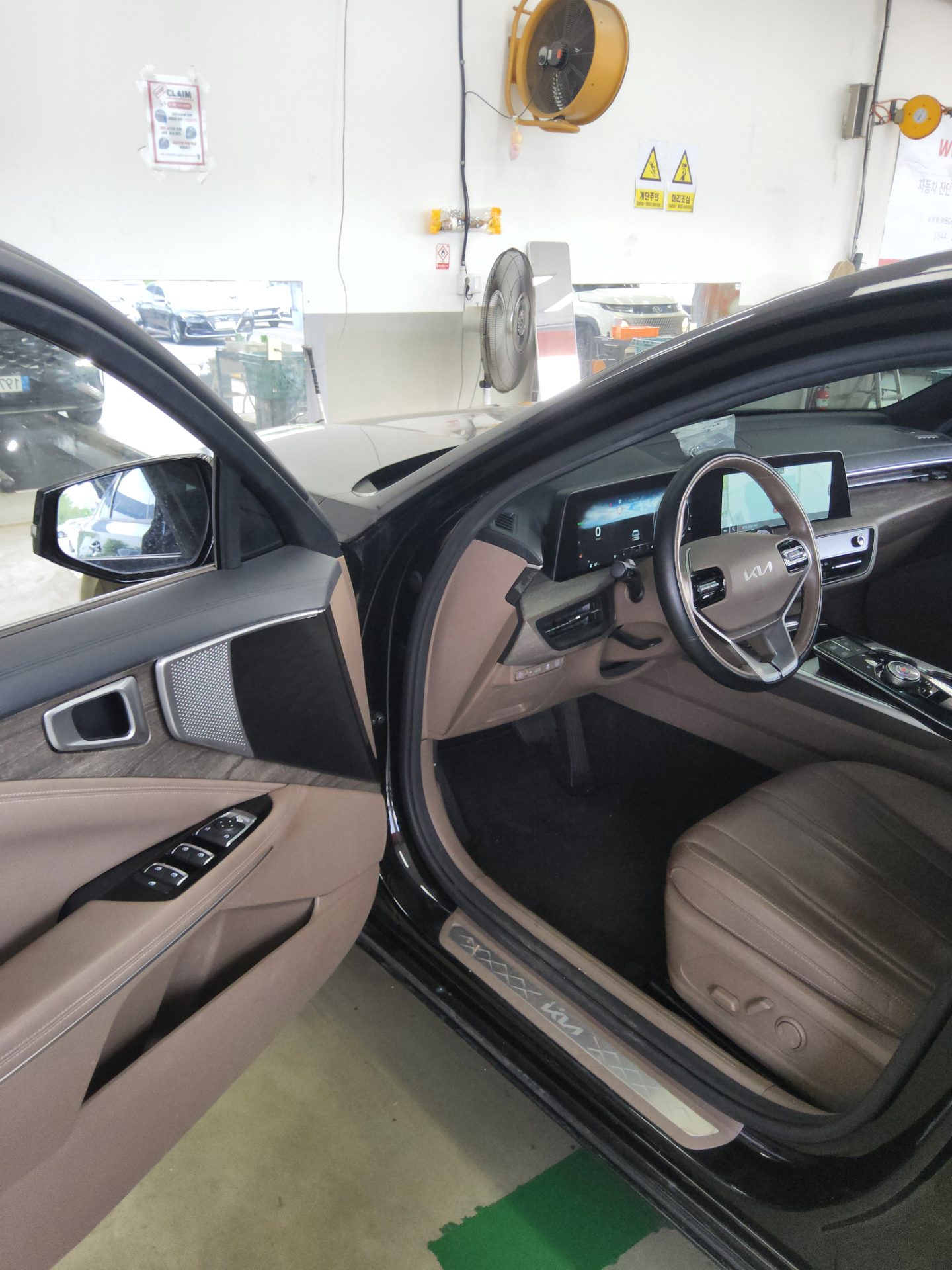 2022 - kia k8
