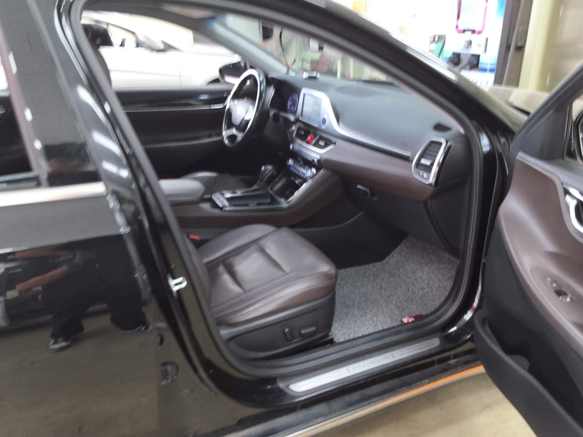 2018 - hyundai grandeur