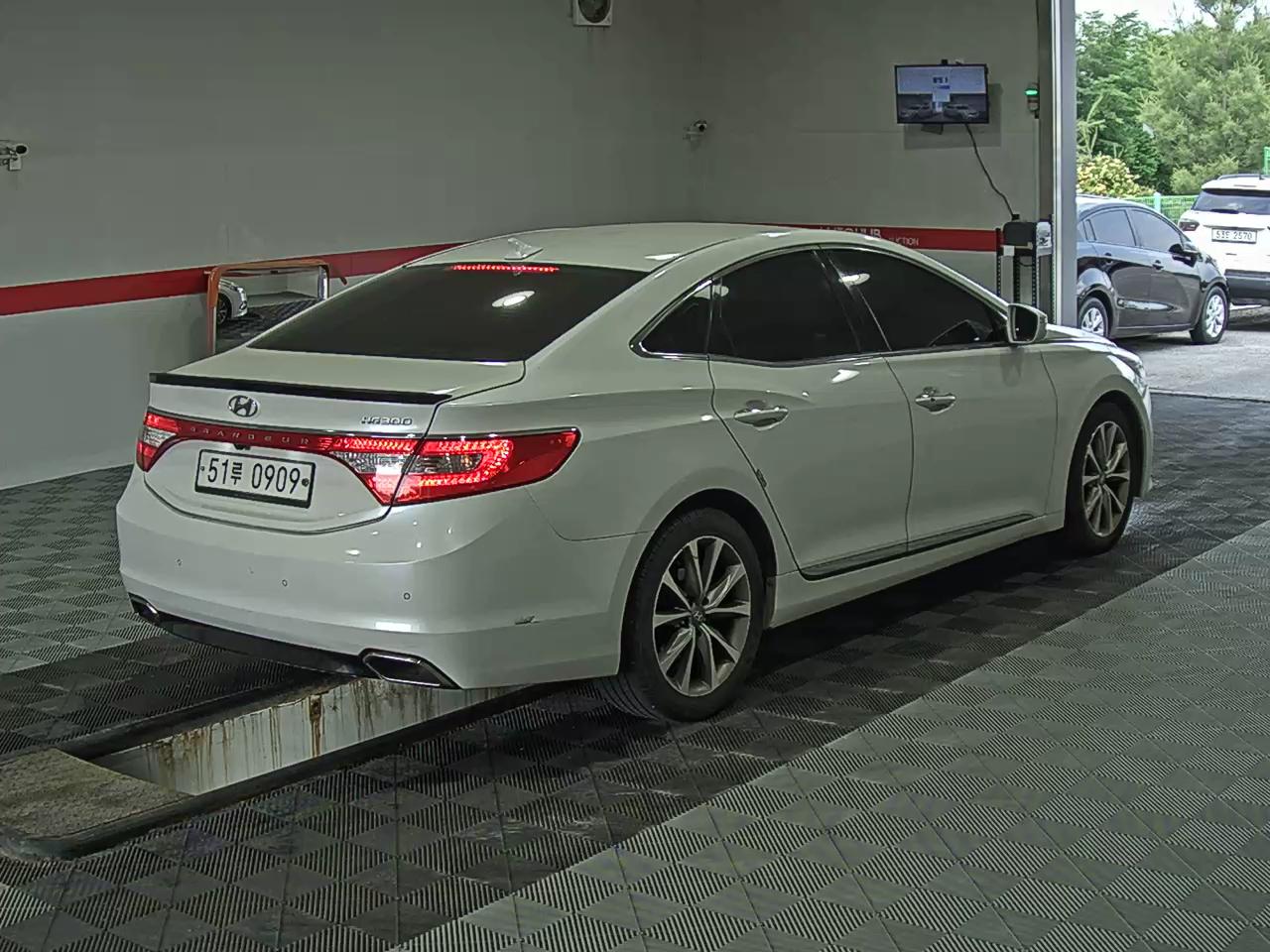2016 - hyundai grandeur