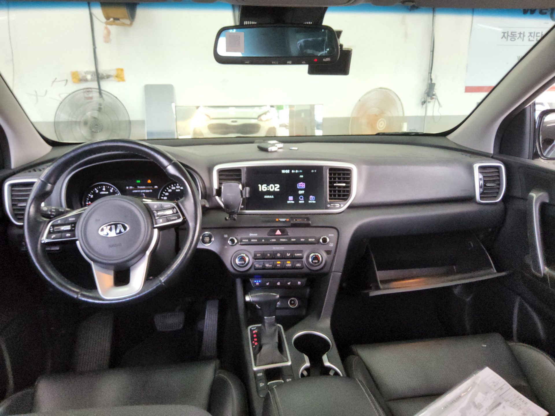 2022 - kia sportage