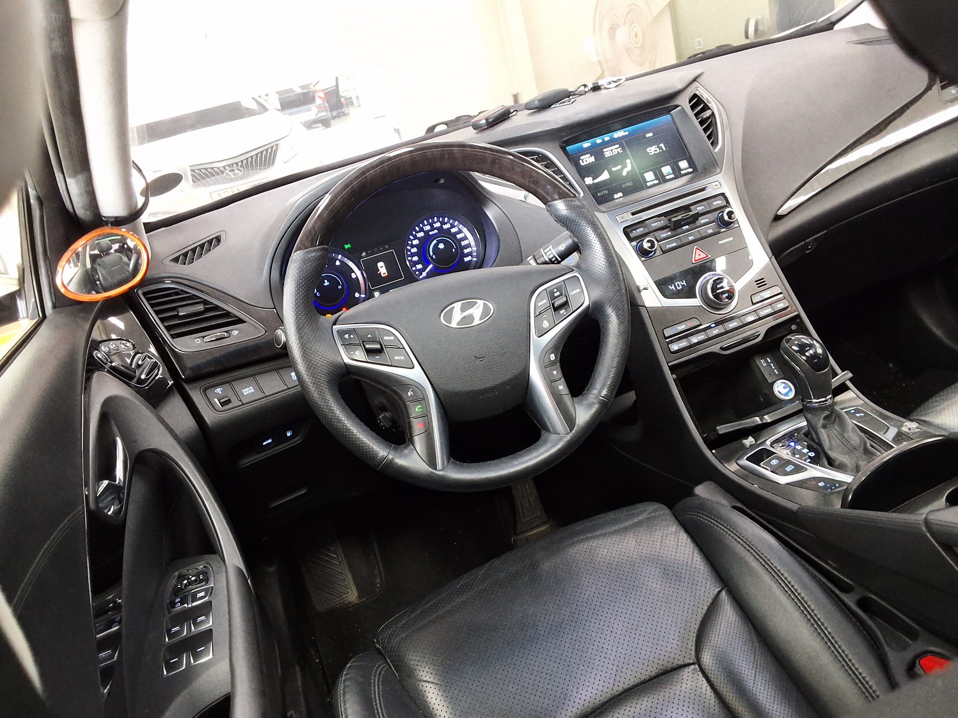 2015 - hyundai grandeur