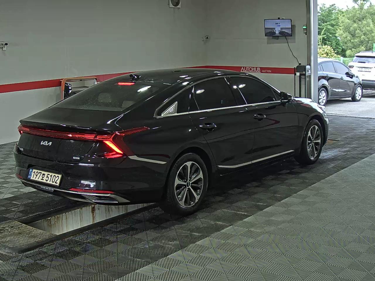 2022 - kia k8