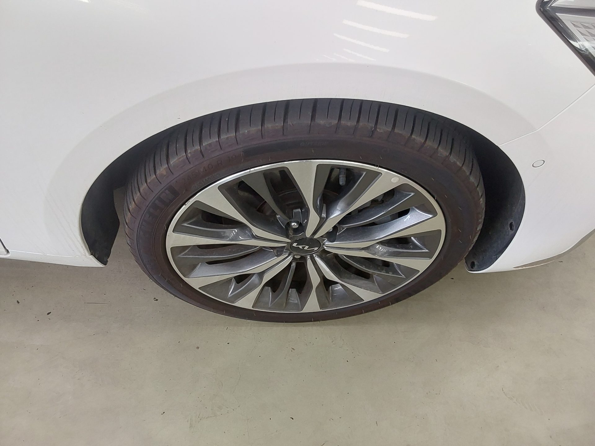 2023 - kia k8