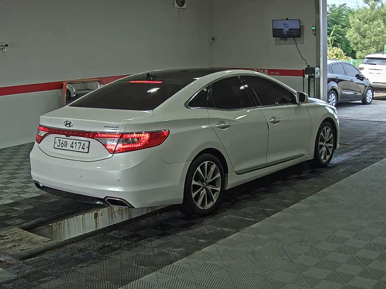 2015 - hyundai grandeur