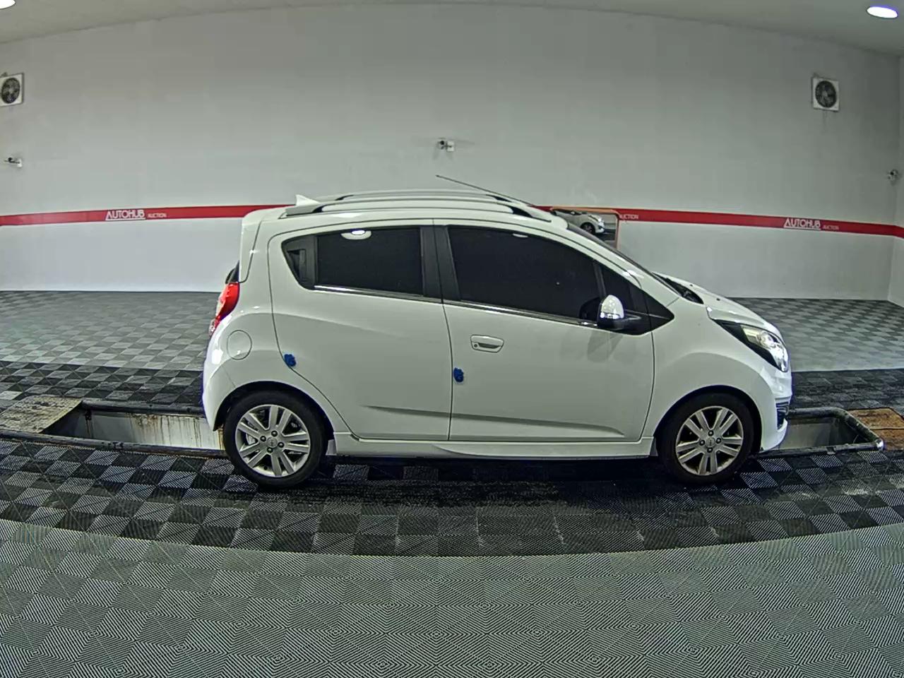 2015 - chevrolet spark