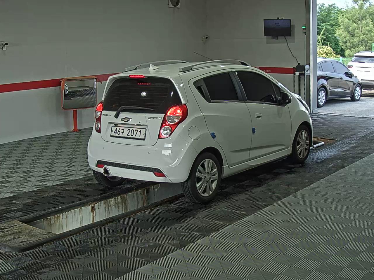 2015 - chevrolet spark