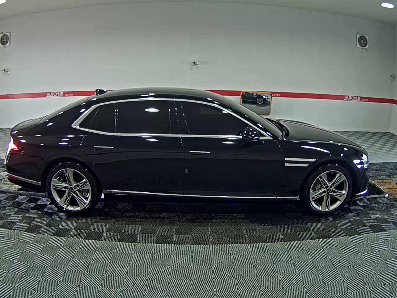 2023 - genesis g90
