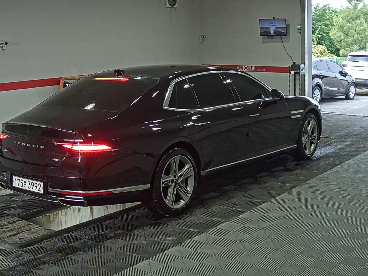 2023 - genesis g90