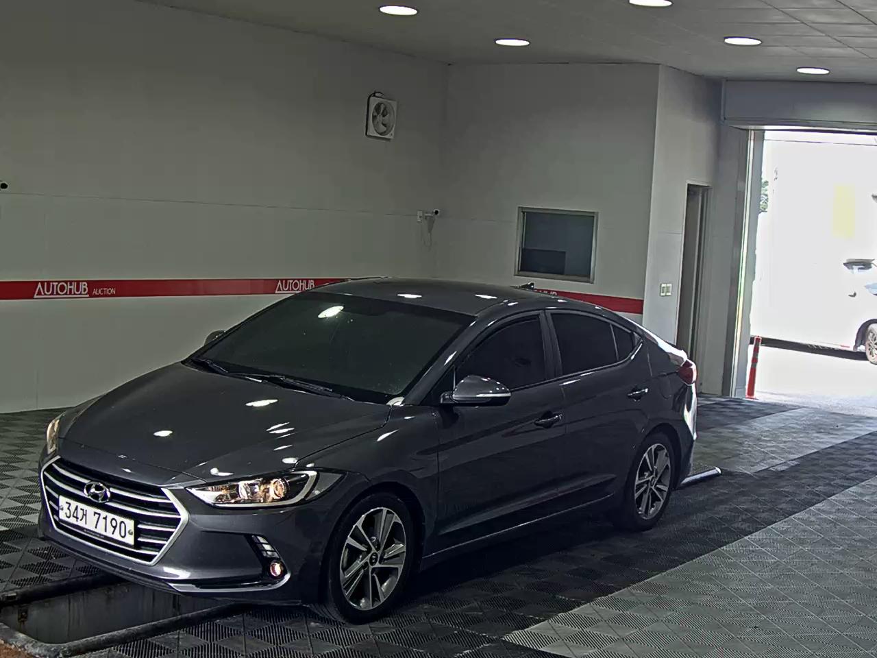 2018 - hyundai avante