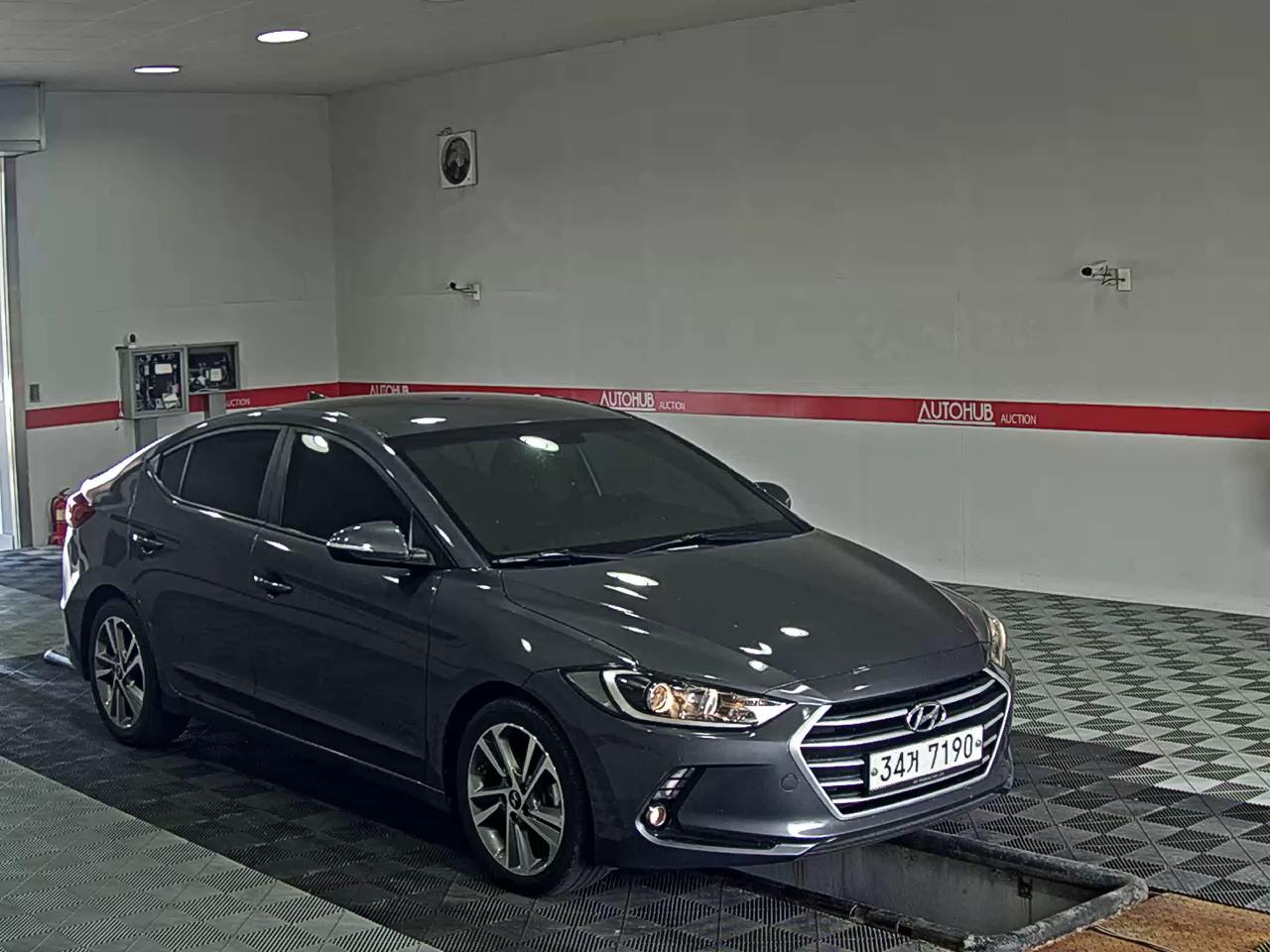 2018 - hyundai avante