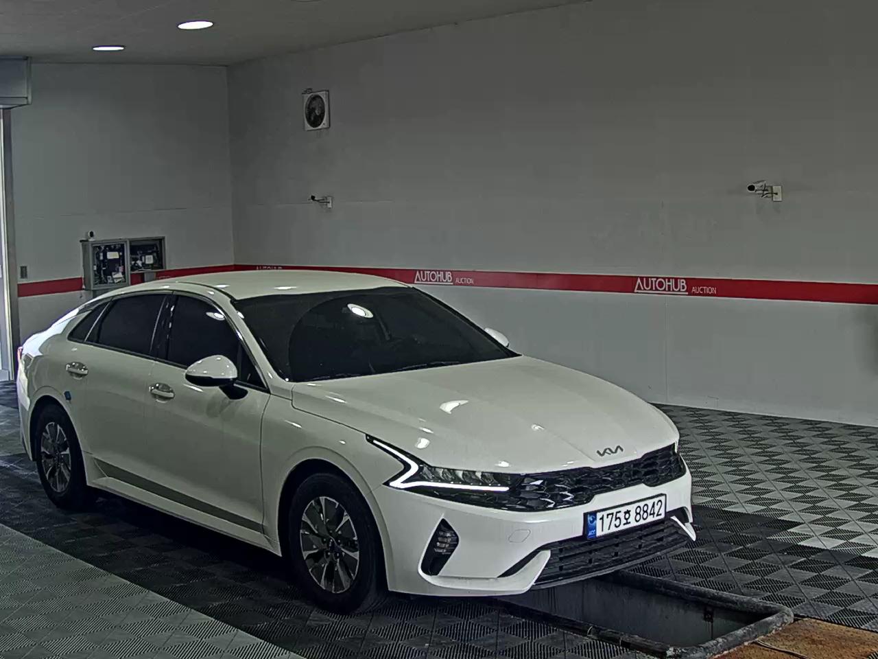 2023 - kia k5