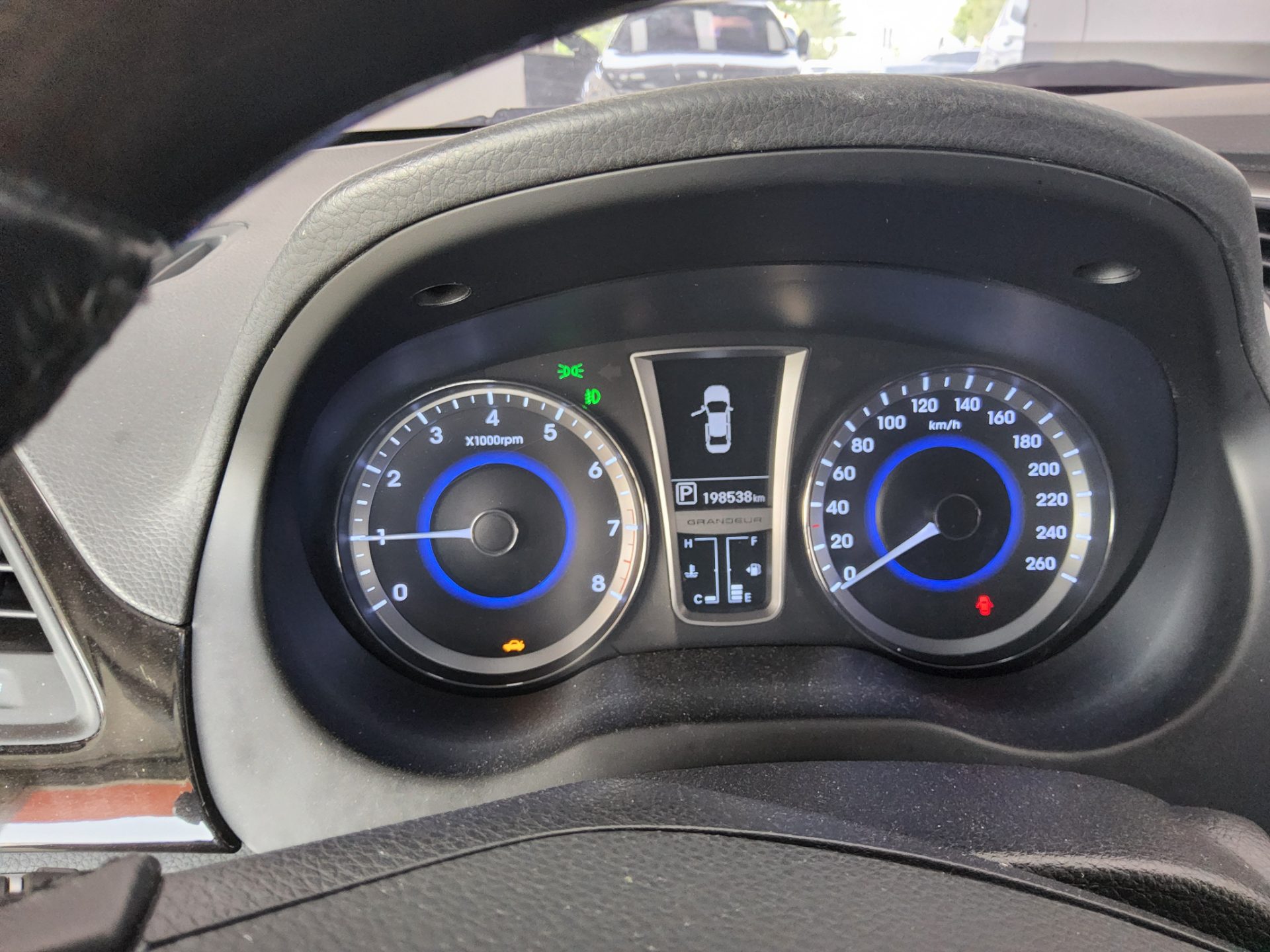 2012 - hyundai grandeur