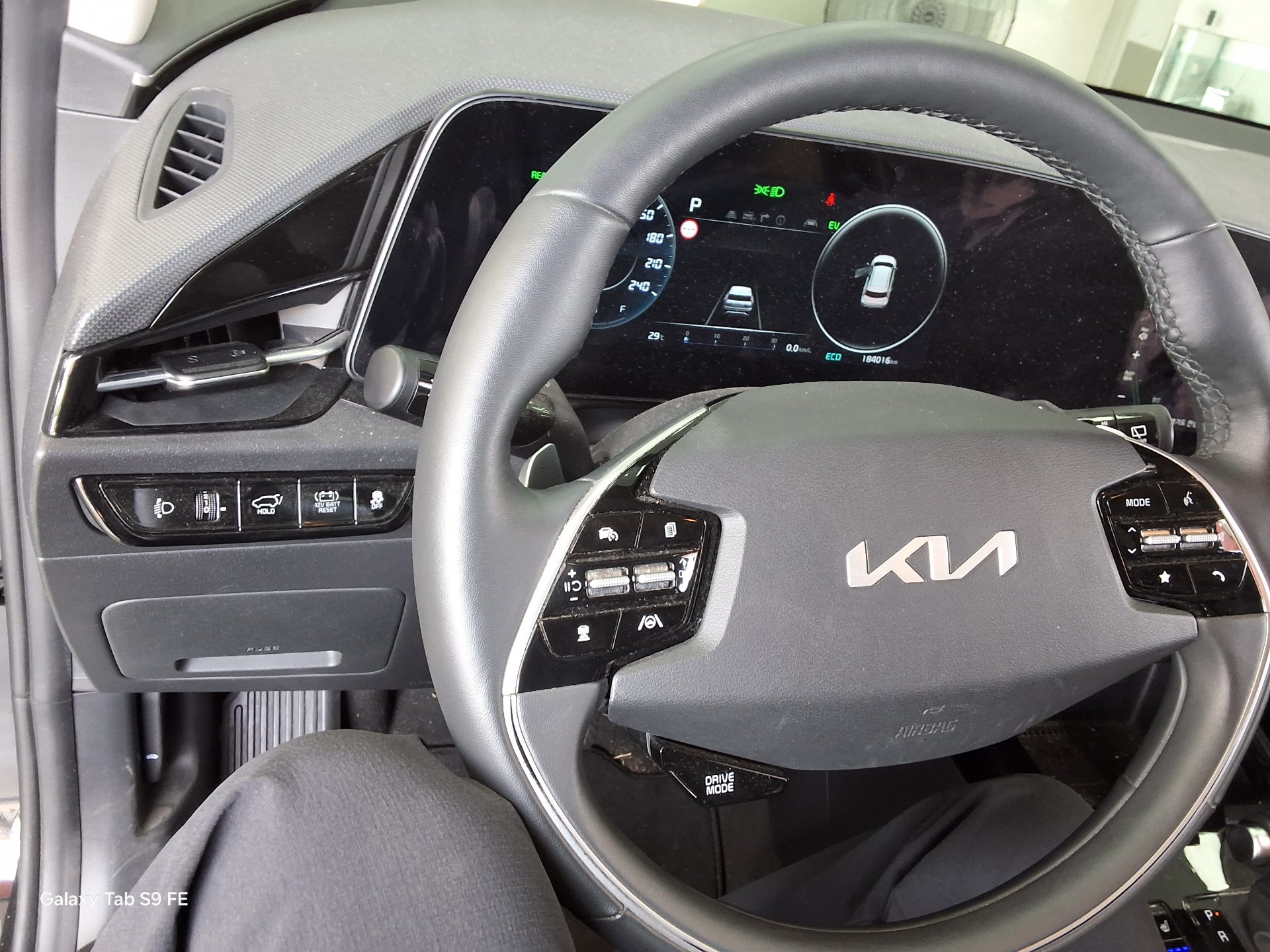 2022 - kia niro