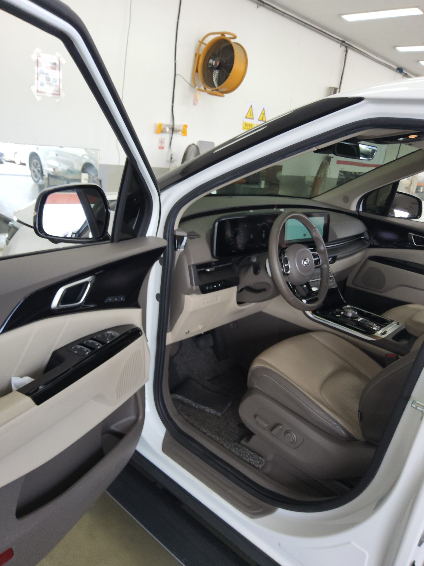 2021 - kia carnival