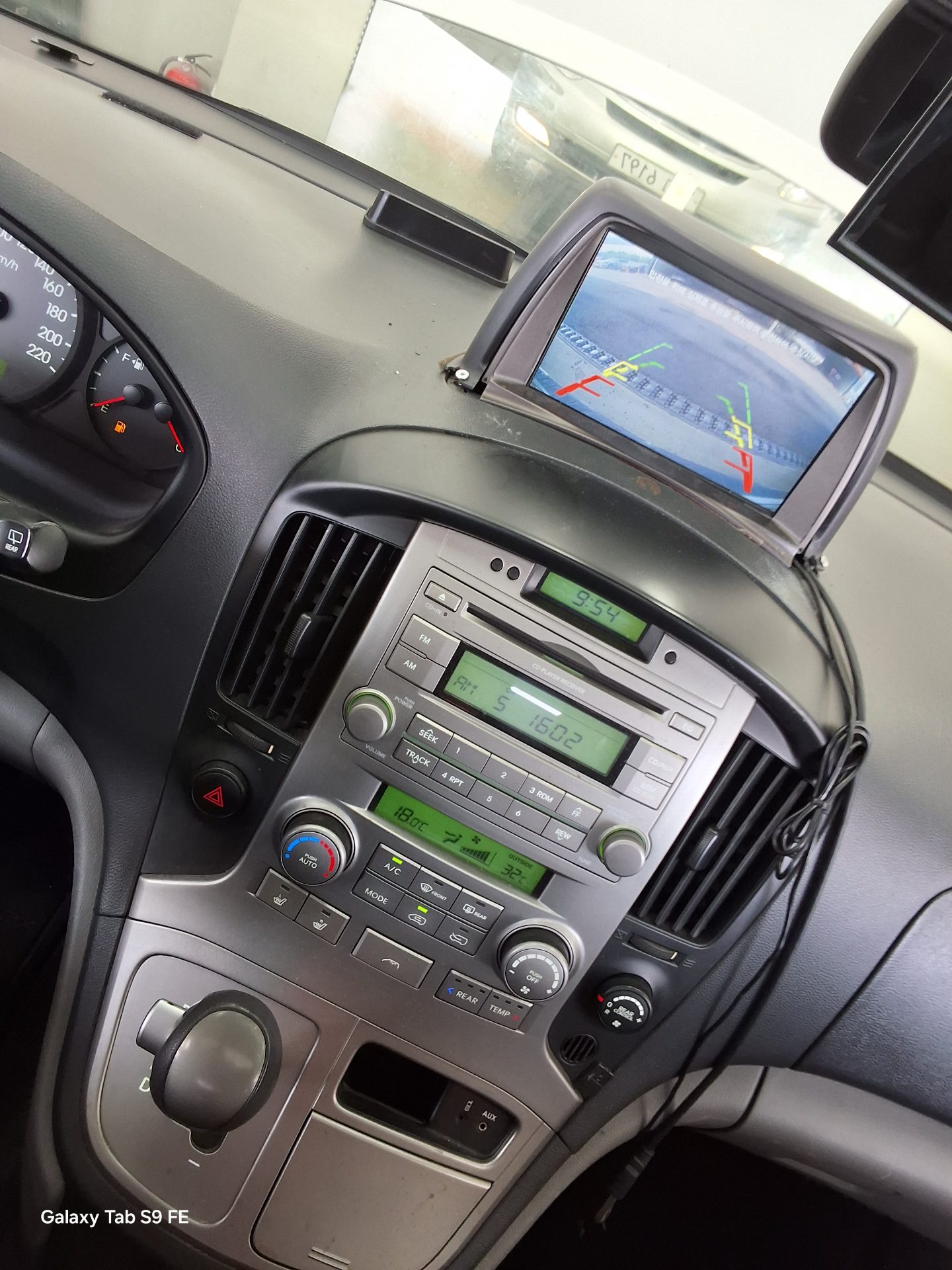 2009 - hyundai grand starex