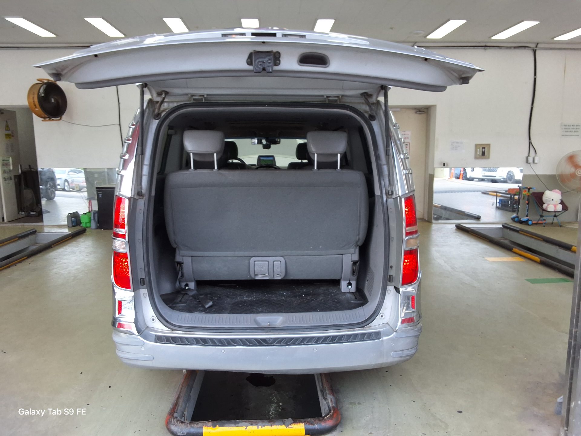 2009 - hyundai grand starex