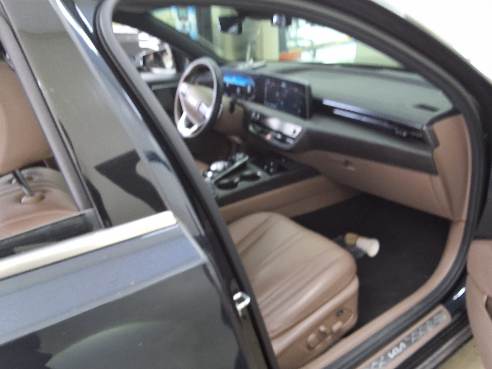 2022 - kia k8