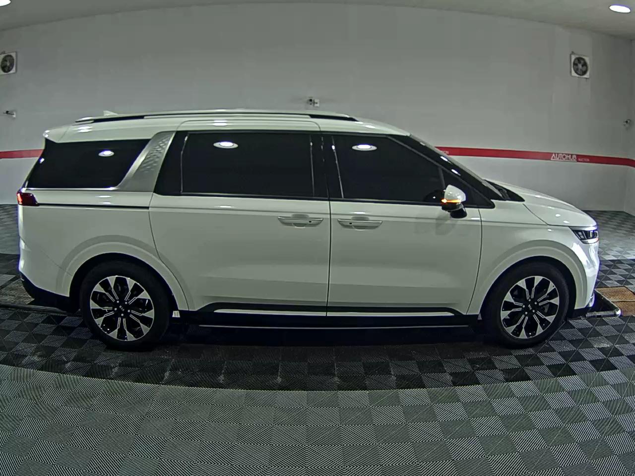 2021 - kia carnival