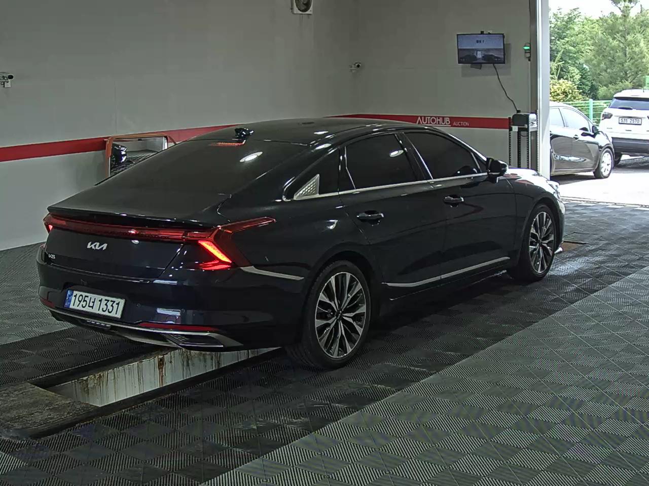 2022 - kia k8
