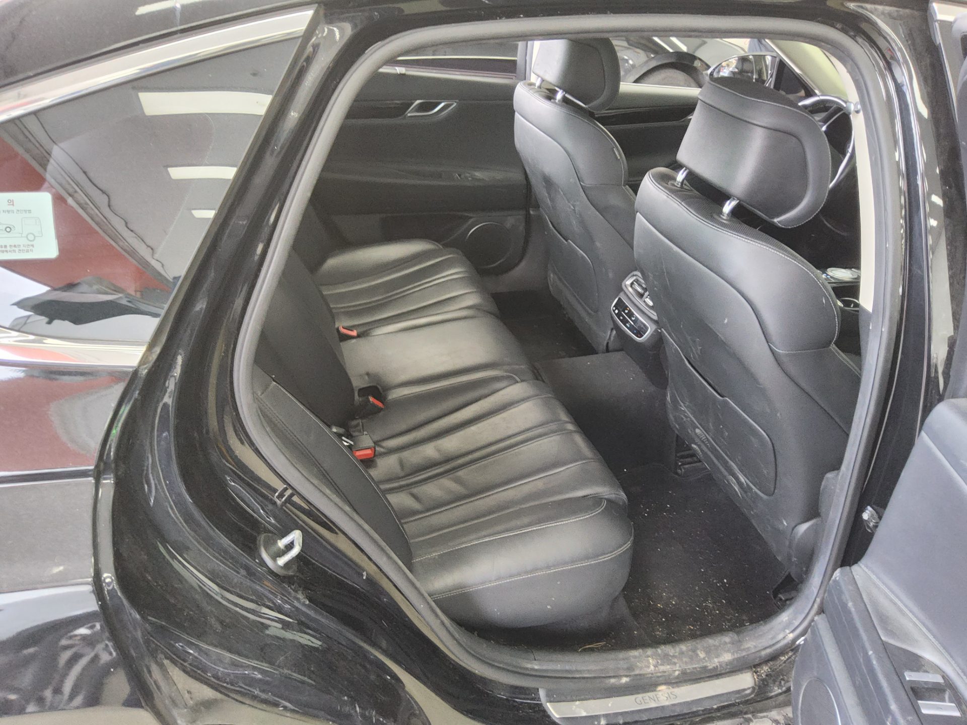 2021 - genesis g80
