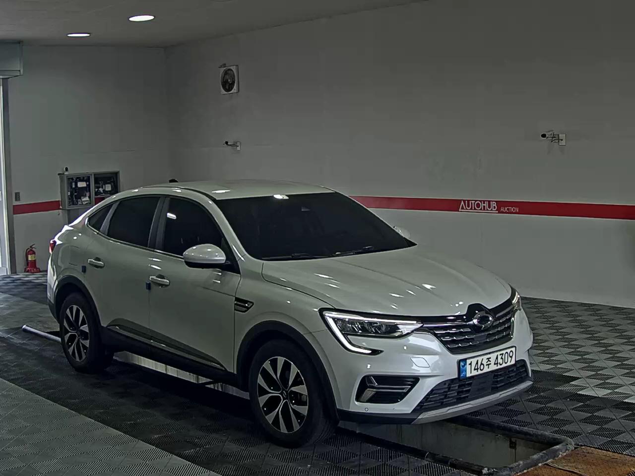 2023 - renault xm3