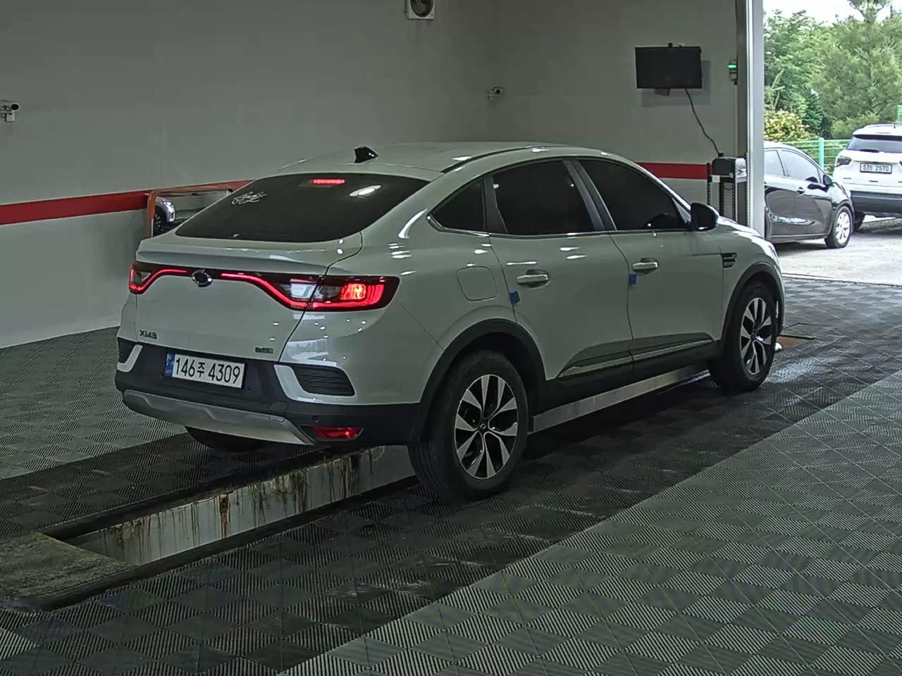 2023 - renault xm3
