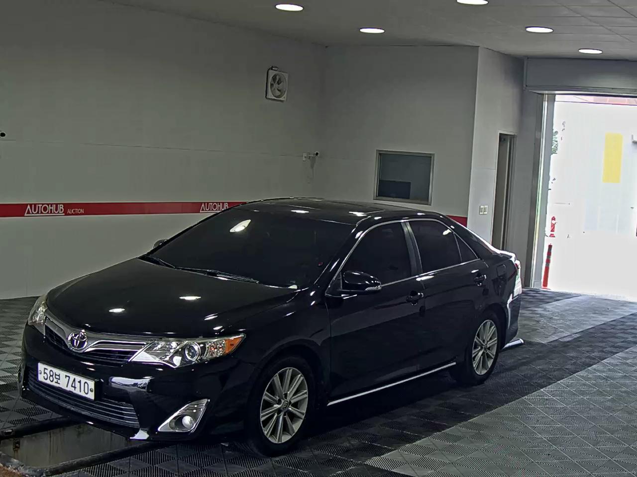 TOYOTA CAMRY (9TH GEN) XLE
