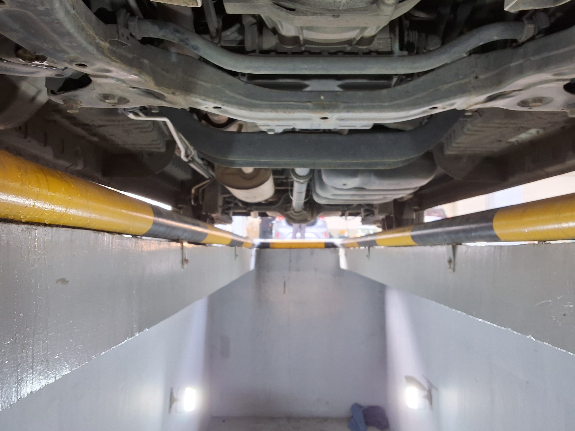 2011 - hyundai grand starex