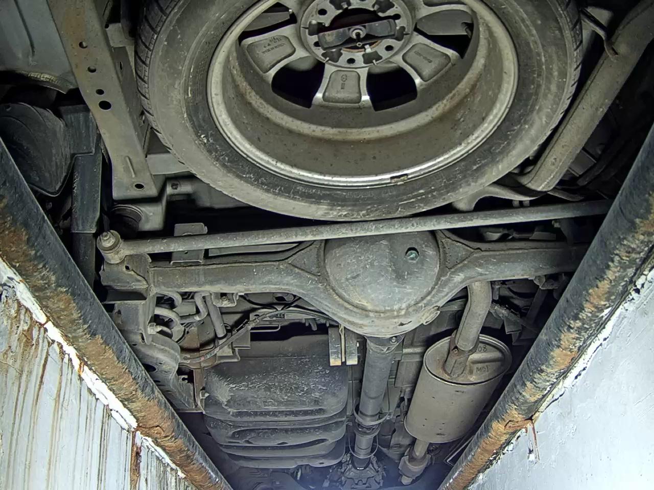 2011 - hyundai grand starex