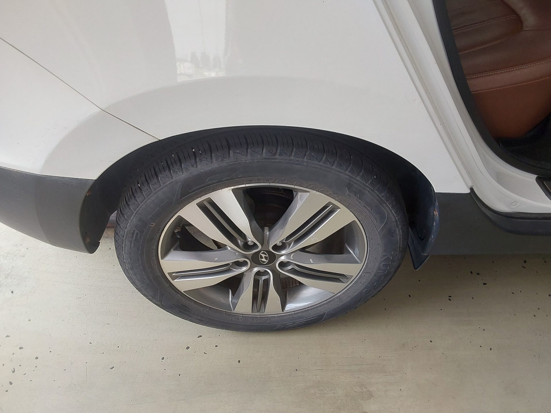 2014 - hyundai tucson
