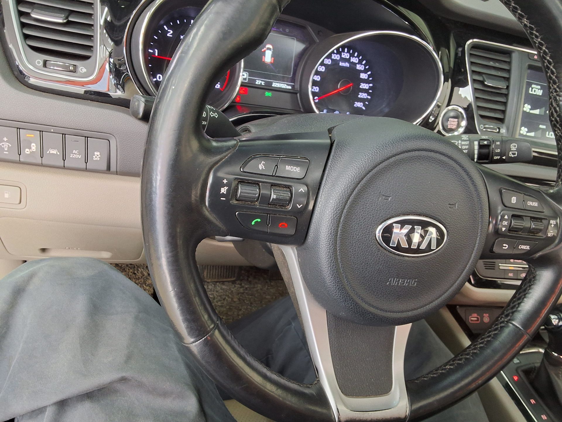 2016 - kia carnival