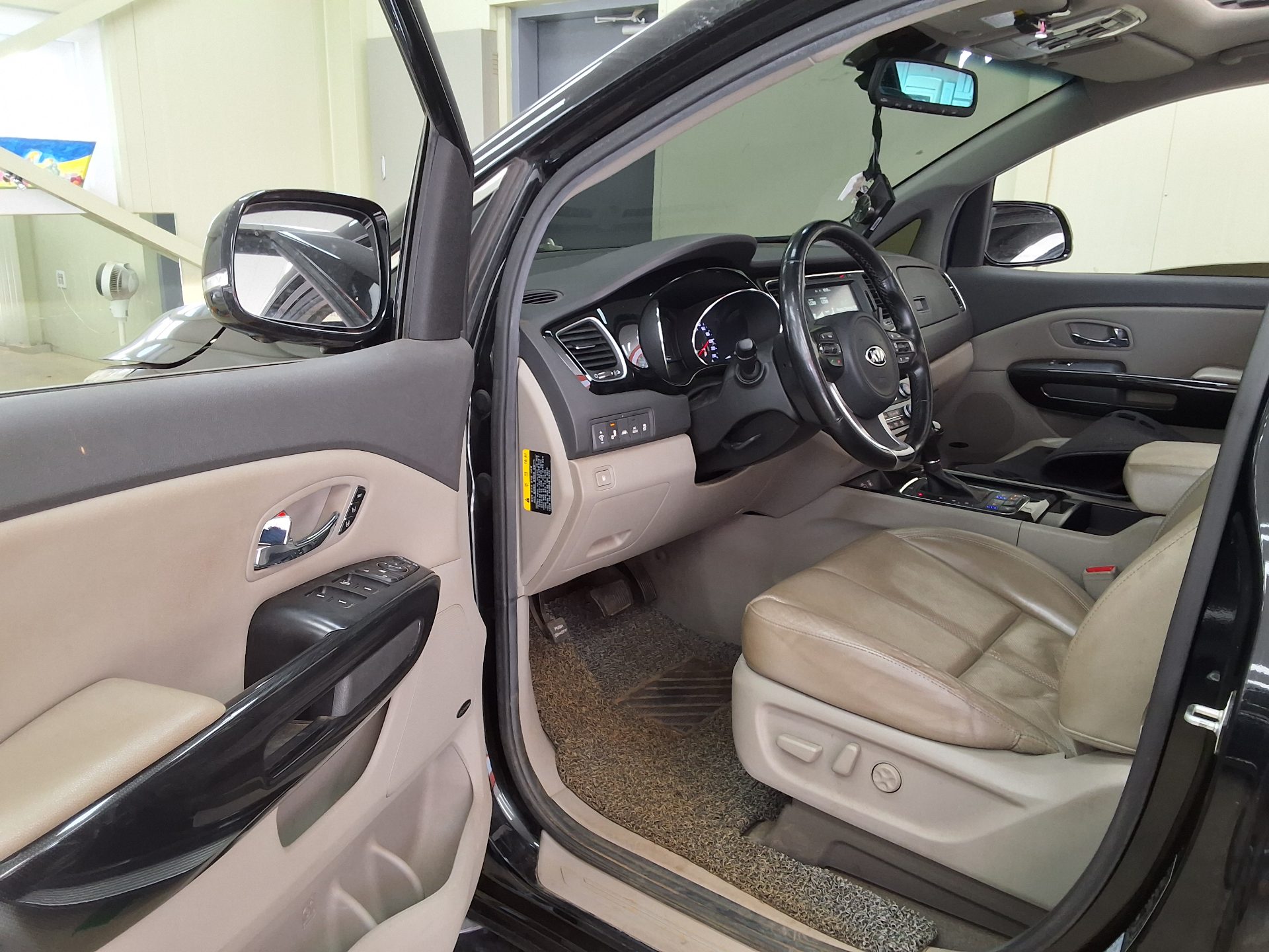 2016 - kia carnival