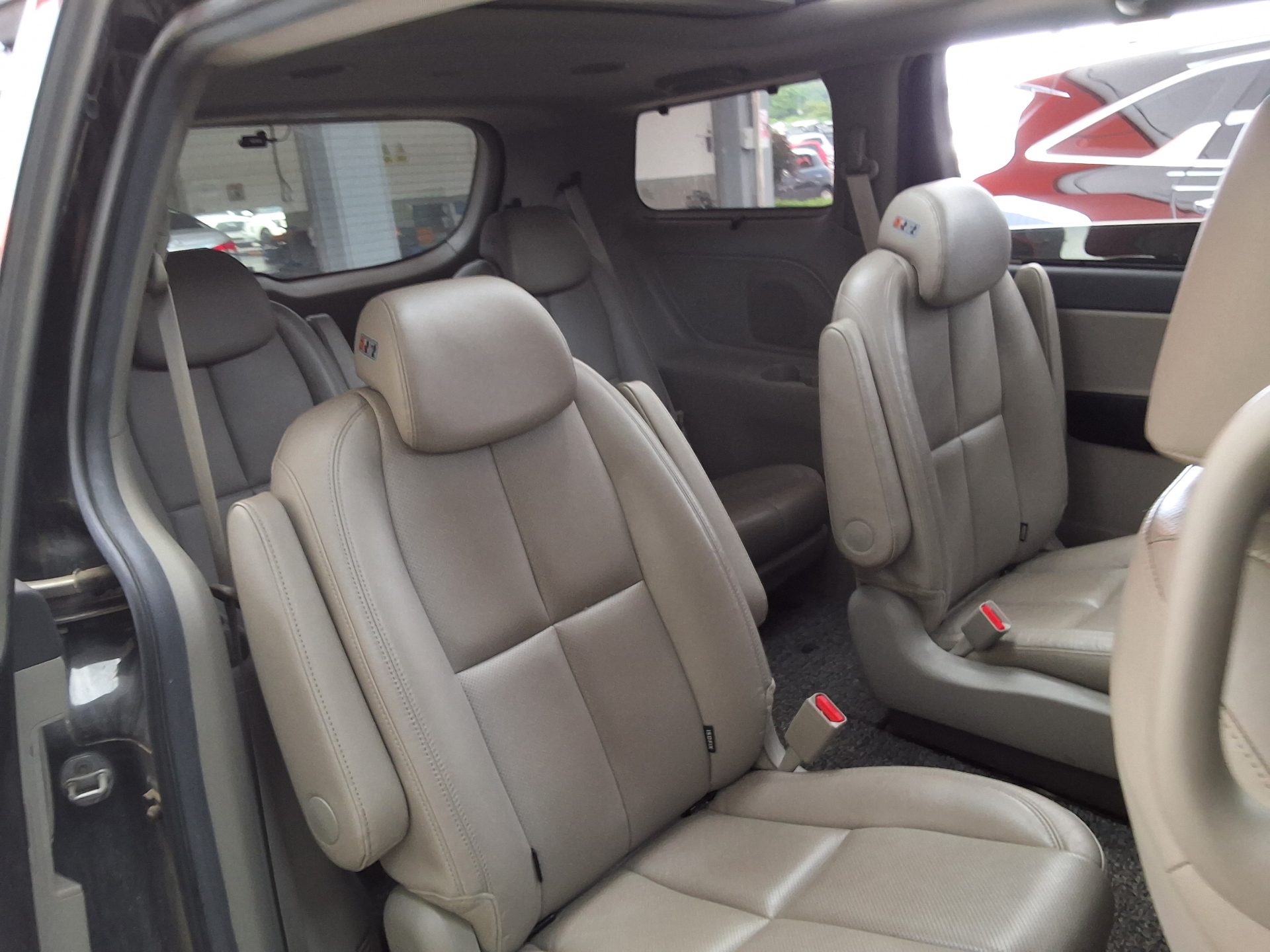 2016 - kia carnival