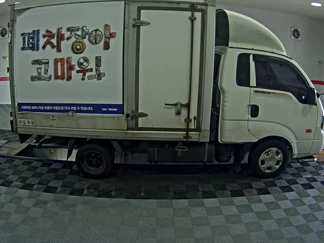 2013 - kia bongo