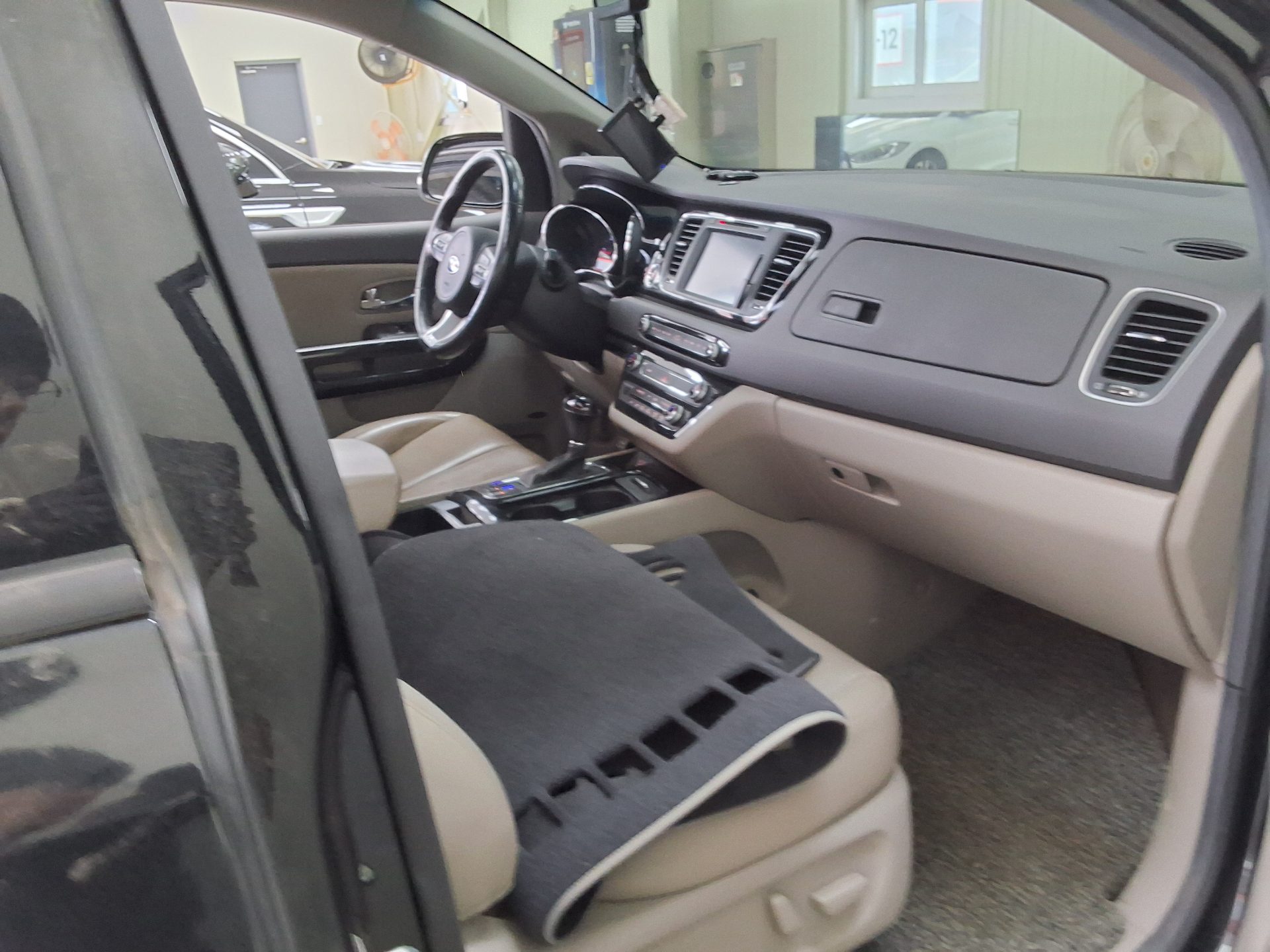 2016 - kia carnival