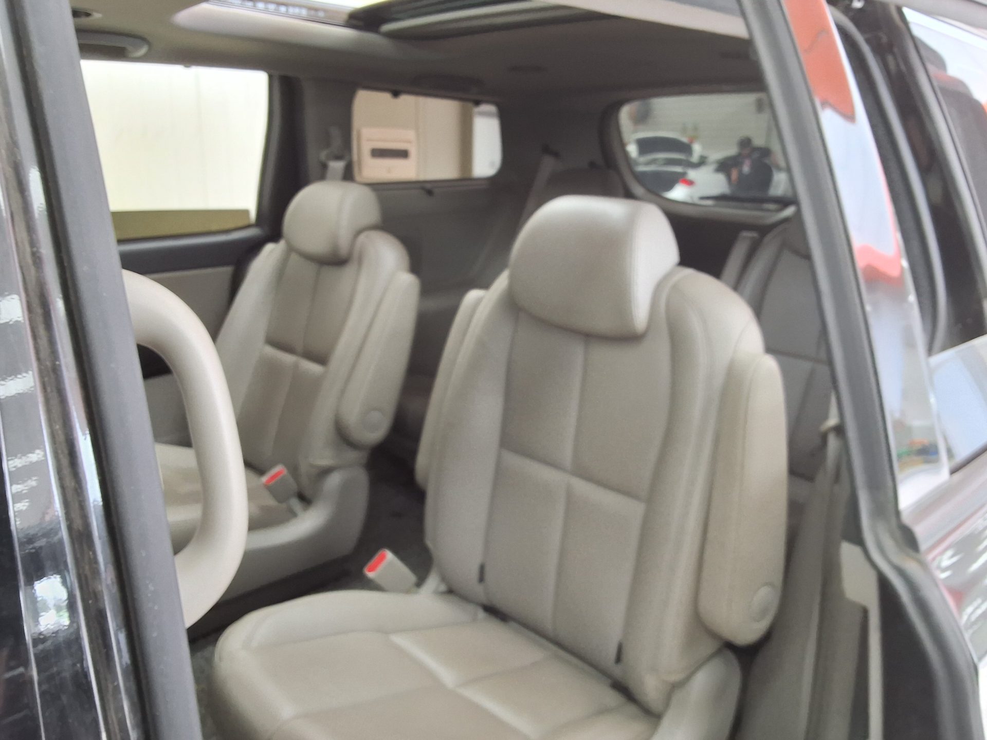 2016 - kia carnival
