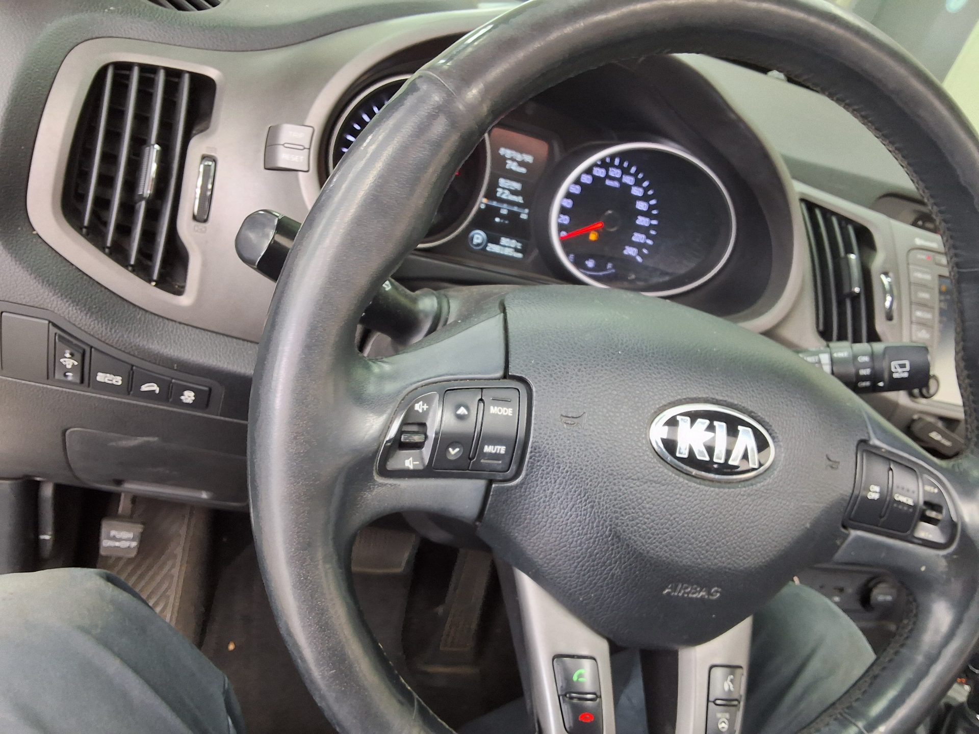 2014 - kia sportage