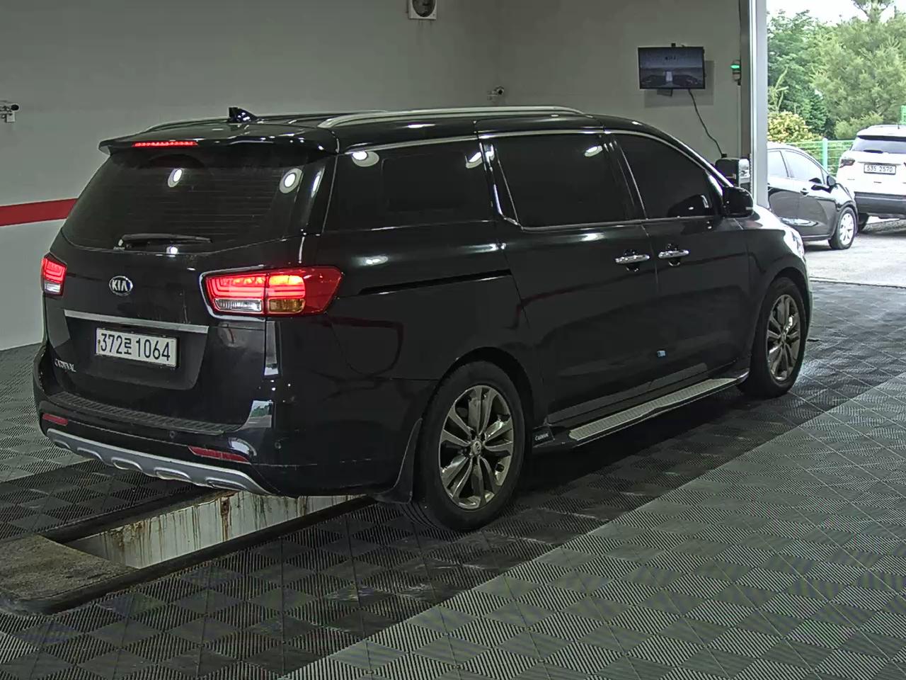 2016 - kia carnival