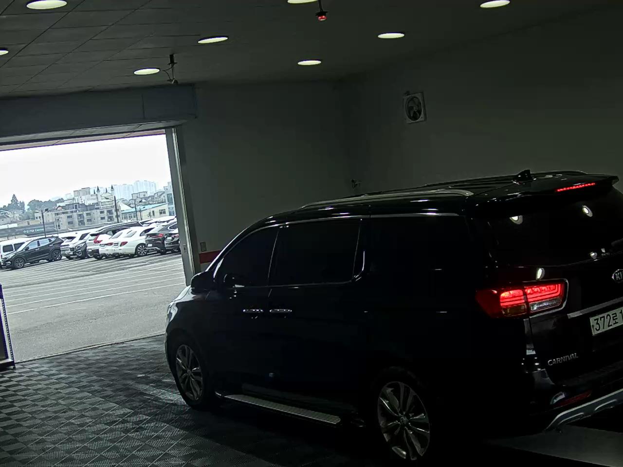 2016 - kia carnival