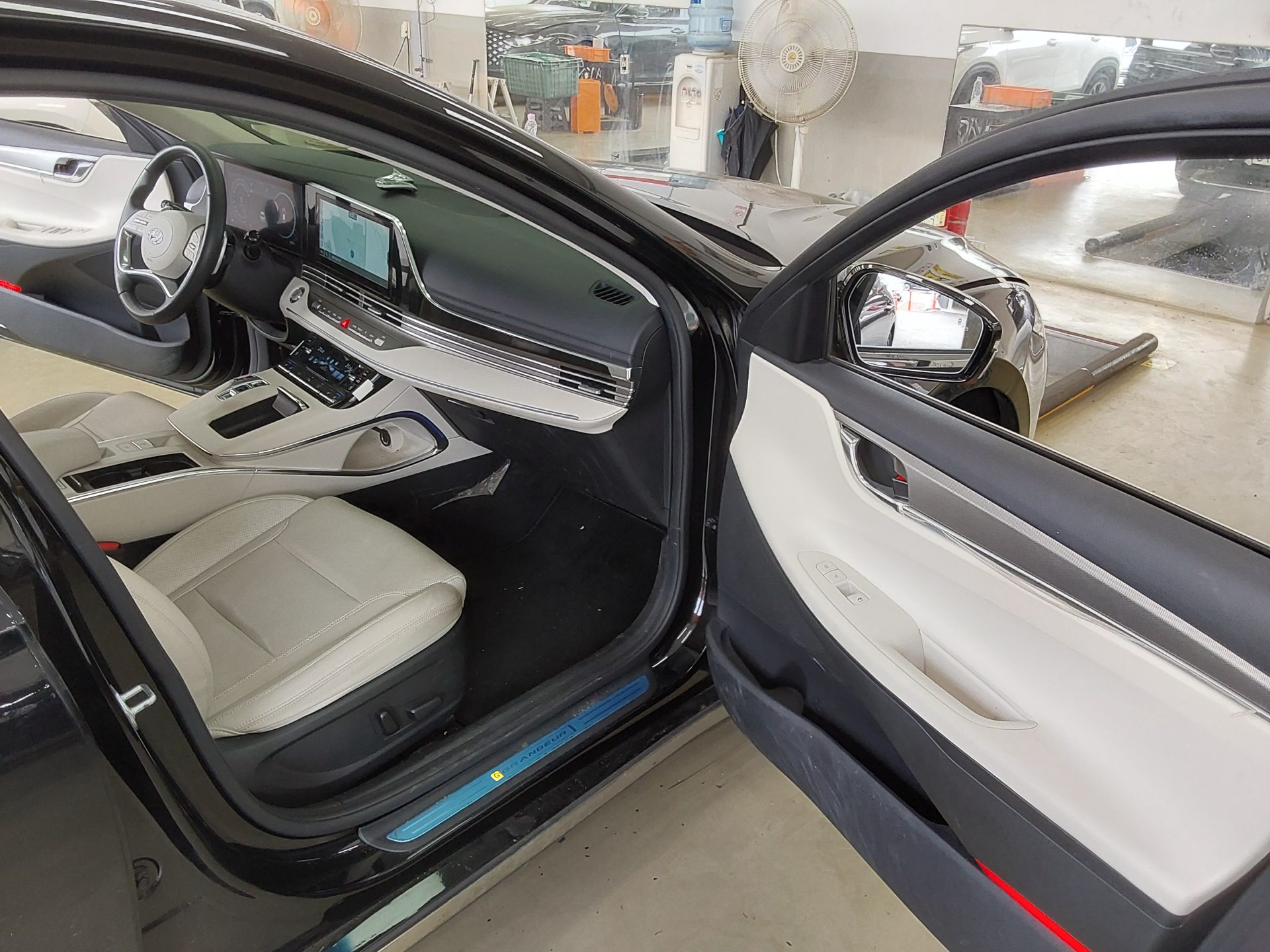 2022 - hyundai grandeur