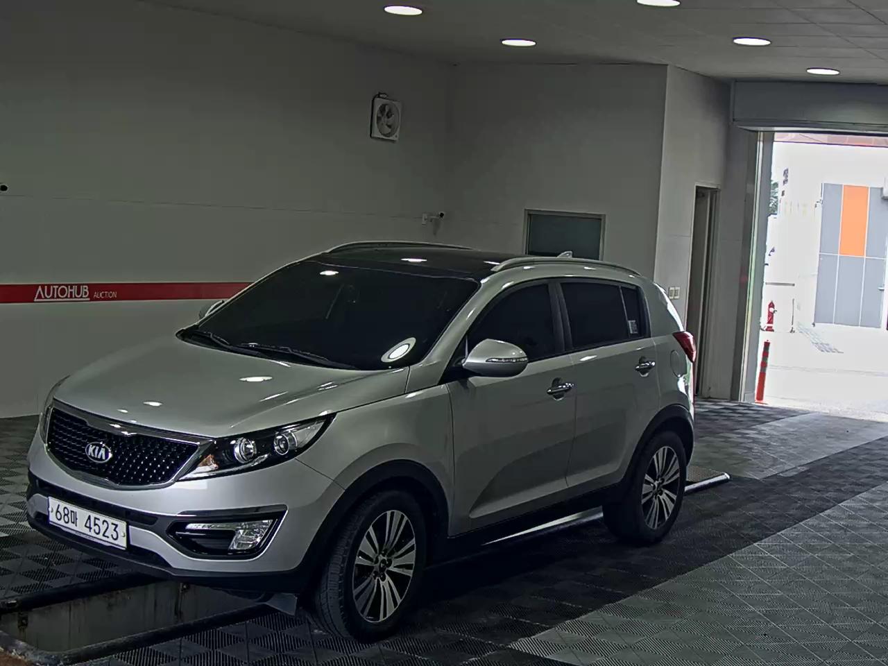 KIA SPORTAGE R