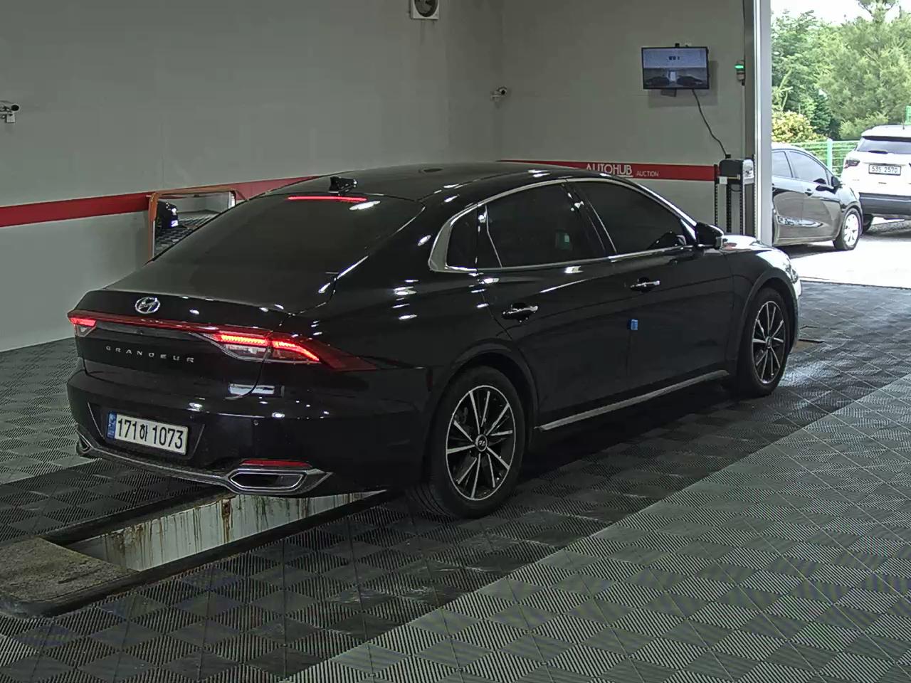 2022 - hyundai grandeur