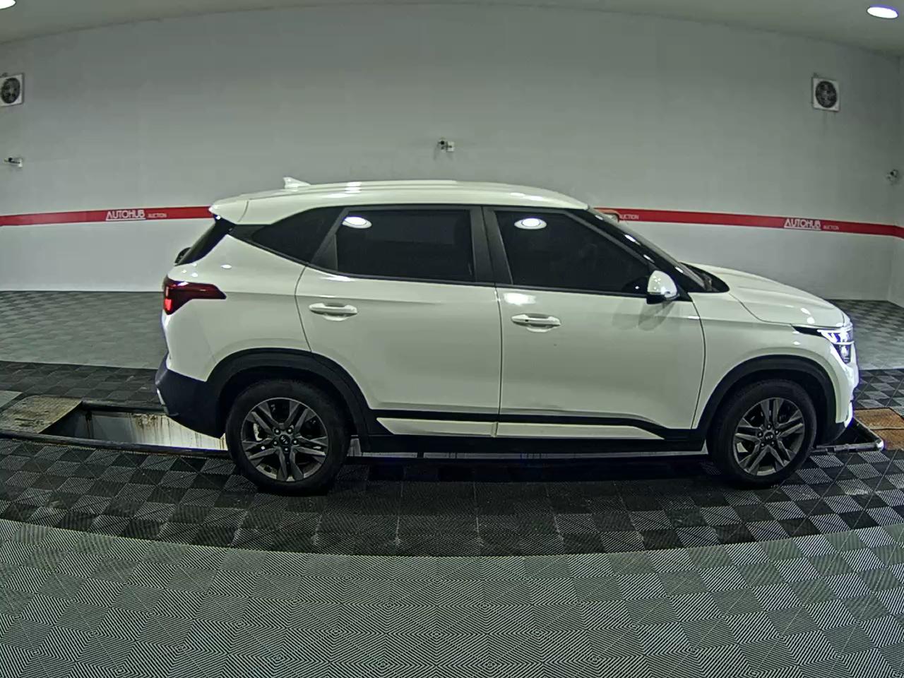 2021 - kia seltos