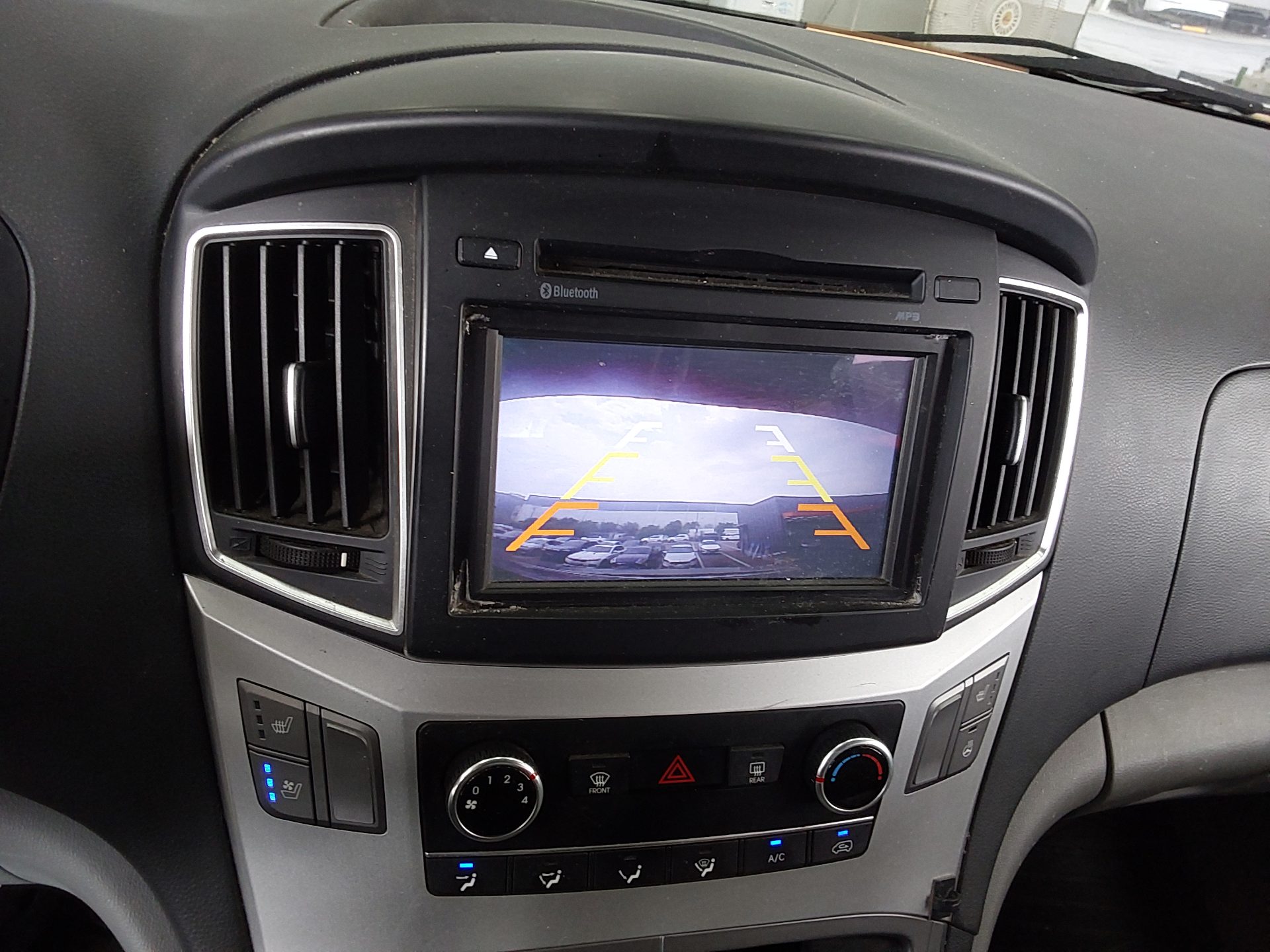 2017 - hyundai grand starex