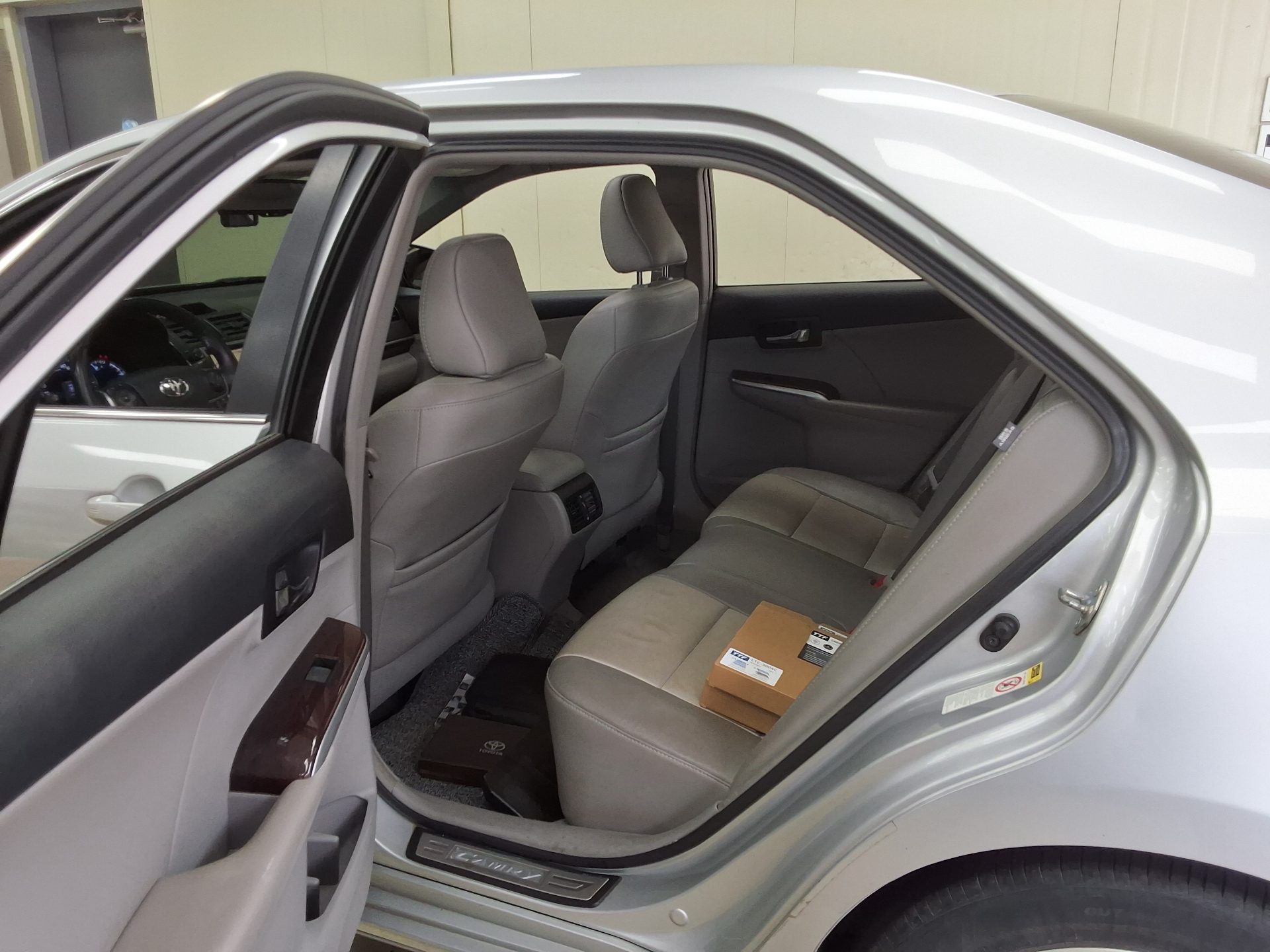 2012 - toyota camry
