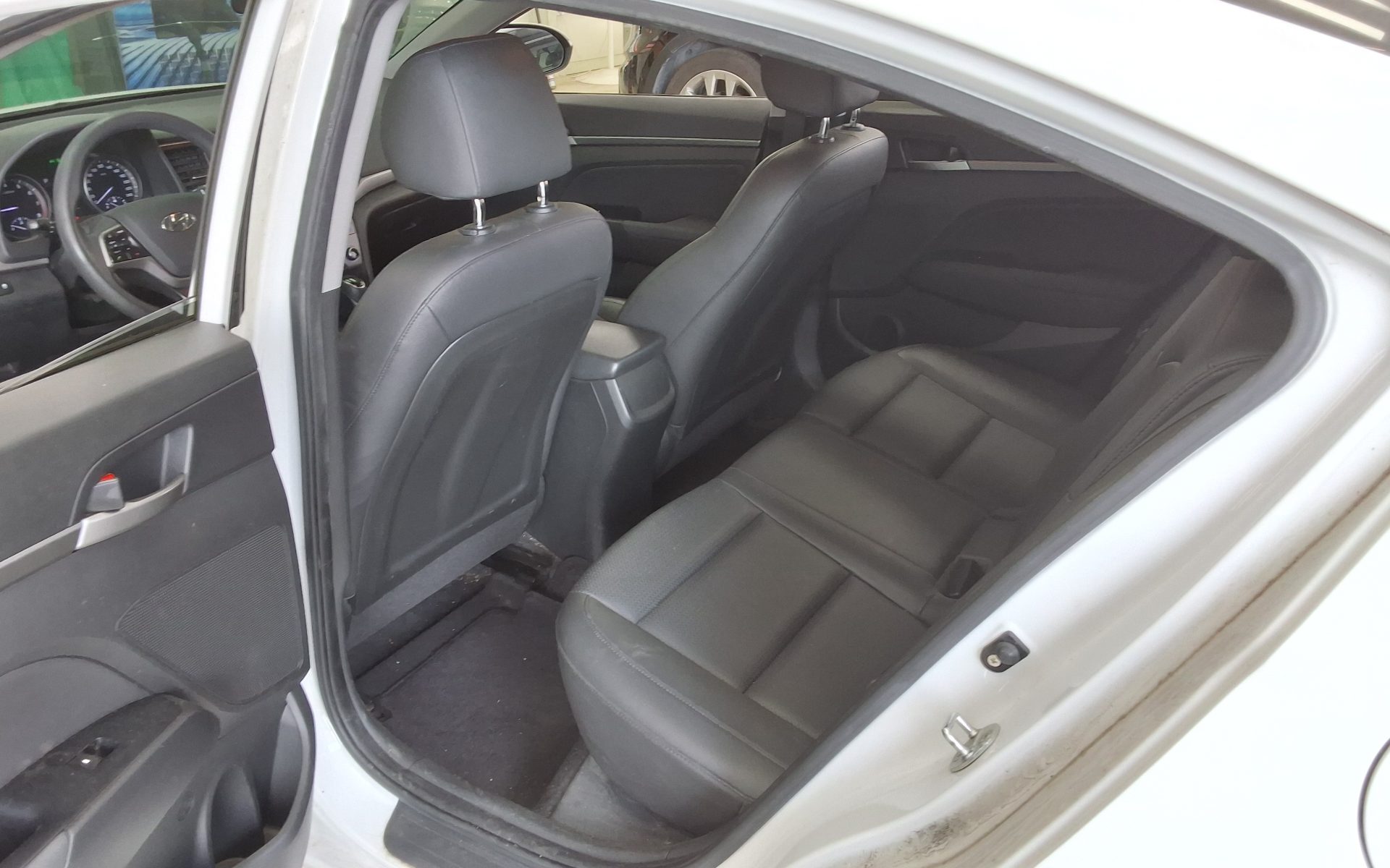2018 - hyundai avante