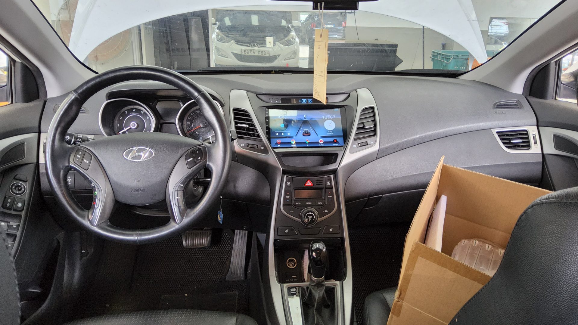 2014 - hyundai avante