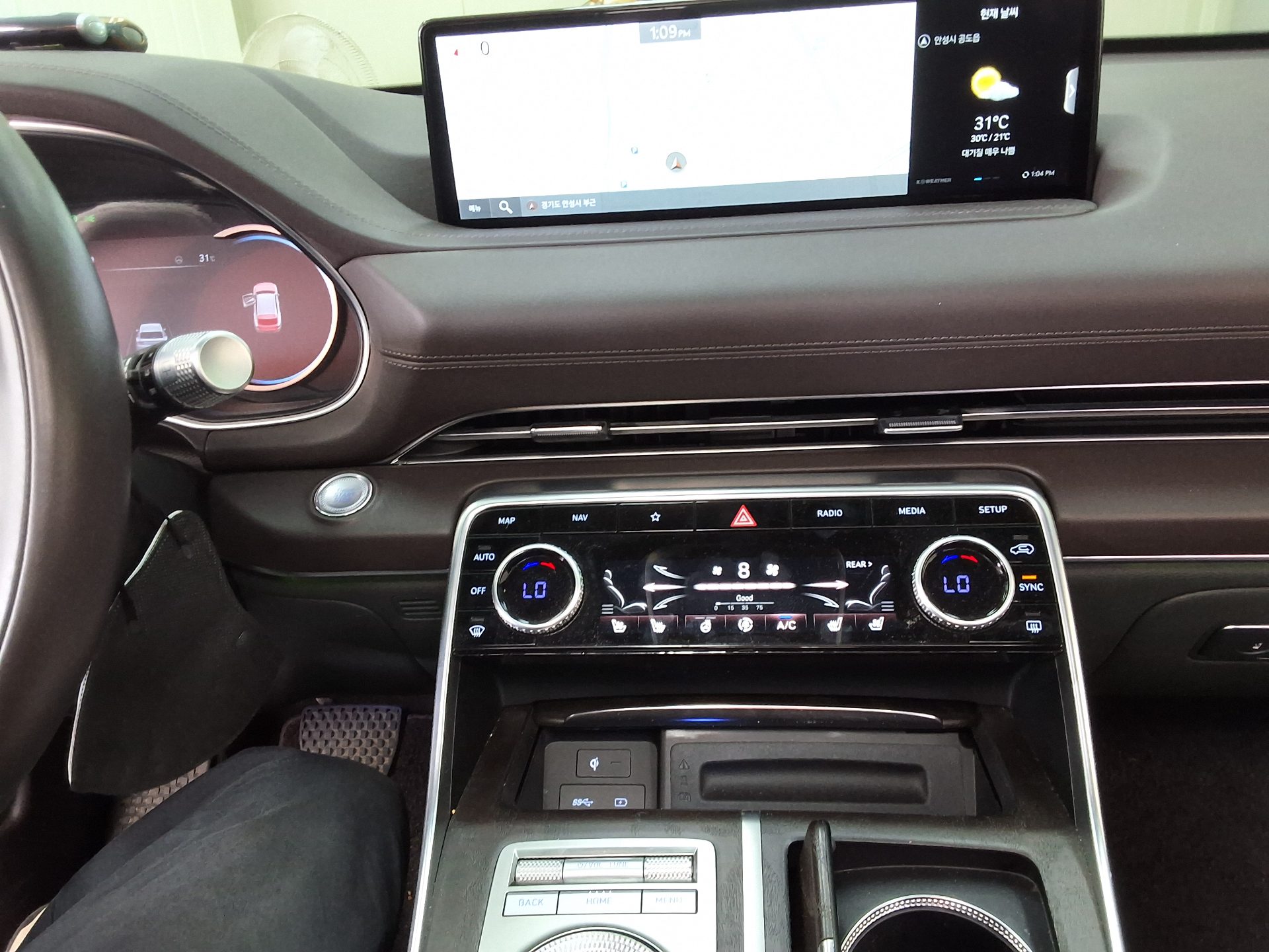 2022 - genesis gv80