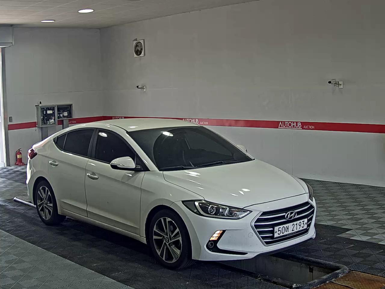 2018 - hyundai avante